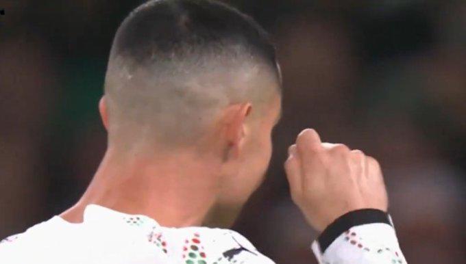 Cristiano Ronaldo recibe la peor burla tras ser expulsado, rompe un récord histórico y el feo gesto contra el árbitro