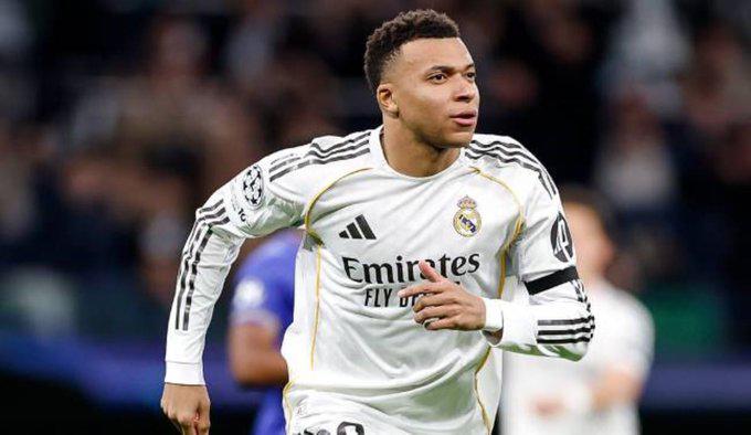 La gran novedad y el sustituto de Tchouameni: la alineación del Real Madrid para remontar ante Bayern Múnich en Champions League