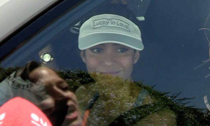 ¡Sin esconderse! Las nuevas fotos donde Piqué presume a su  novia, Clara Chía: Shakira reaparece y este es su refugio