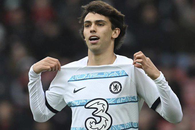 Mercado: Real Madrid y los tres fichajes bomba; Cristiano se ofreció a histórico club y giro inesperado en Barcelona