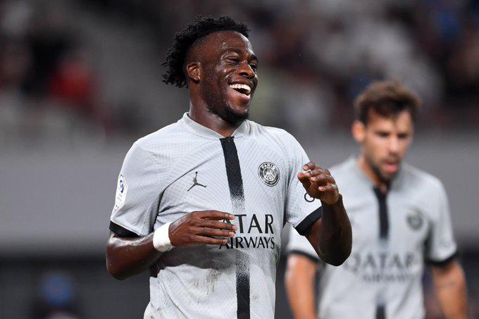 Llegaron este mercado y Barcelona los dejaría ir gratis; Aceptan la salida de Cristiano Ronaldo y el bombazo de Chicharito ¿Y Keylor Navas?