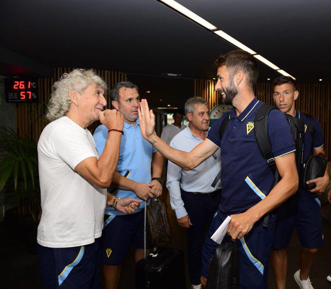 ¿Y el Choco Lozano? La cena con Laporta y motivados por el Mágico González; así se prepara el Cádiz para encarar el duelo ante el Barcelona