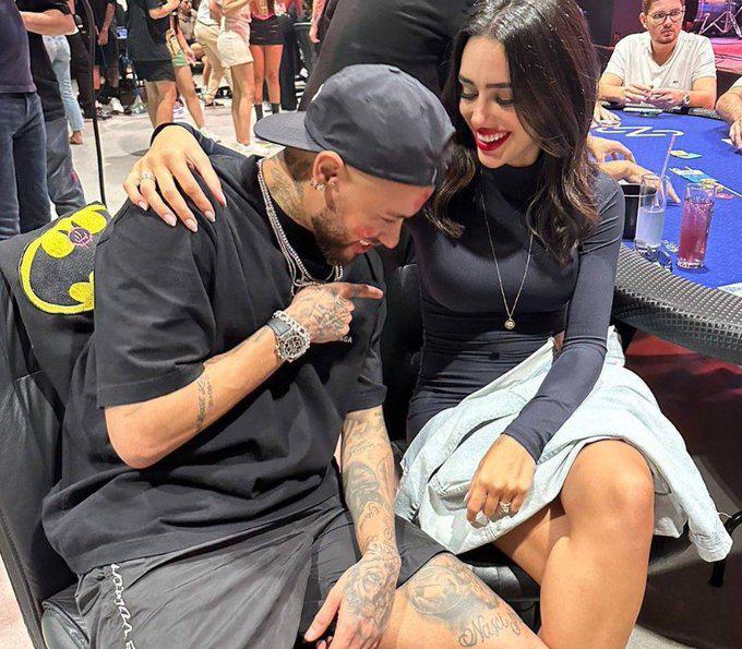 Un Neymar decepcionado pide perdón a su novia embarazada por haber sido infiel: Así es la mujer con la que le falló