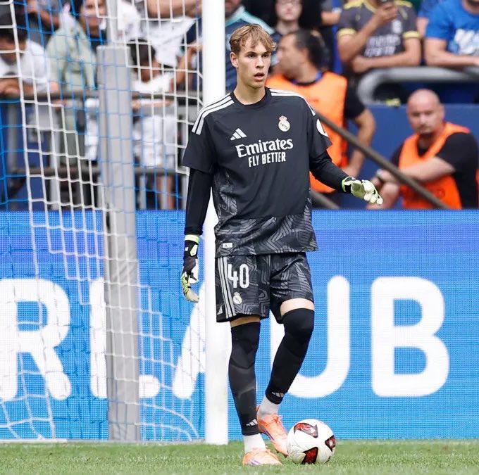 De huir de la guerra y dejar a su mamá a reemplazo de Courtois ante Barcelona
