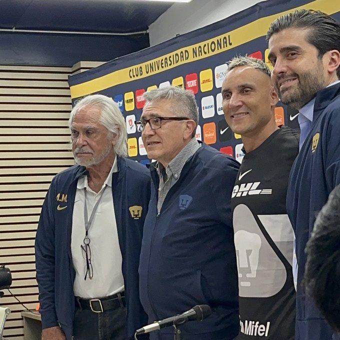 Keylor Navas se gana a la afición de Pumas en su presentación: esto dijo de los errores de Parra y, ¿cuándo debutará en Liga MX?