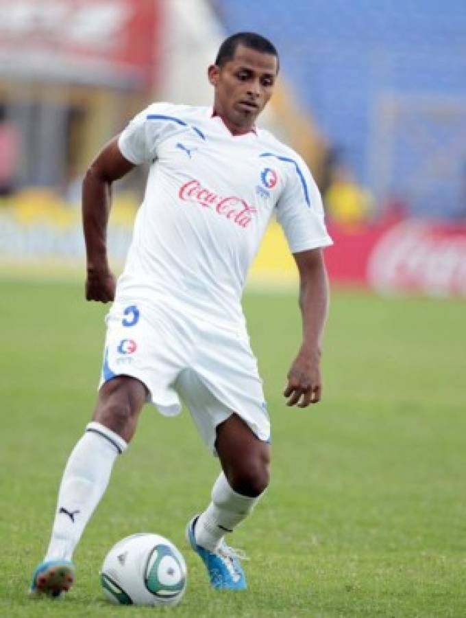 Técnico por un día: Locutor hondureño elige polémico mejor 11 en la historia del Olimpia