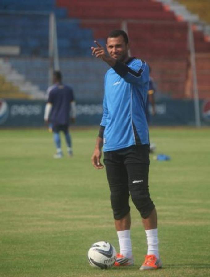 Los jugadores hondureños que estuvieron retirados del fútbol y luego regresaron