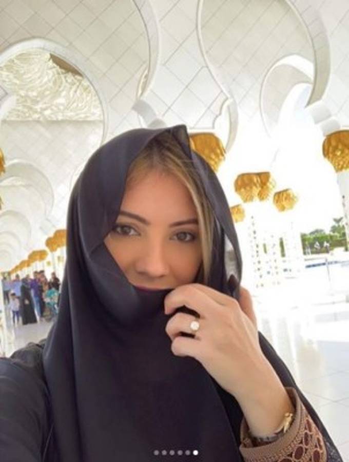 Ellos a jugar y ellas de vacaciones: El viaje de las novias del Real Madrid a Abu Dabi