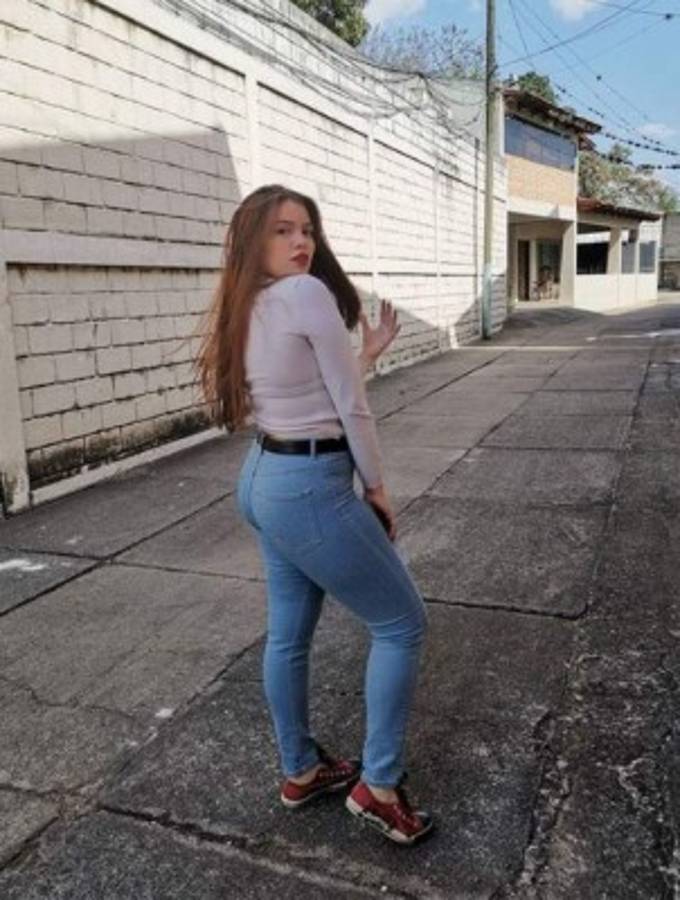 Conoce a Iving Bruni, la hermosa pelirroja que se robó el corazón de Denil Maldonado