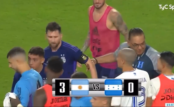 Lo tomó del brazo y le llovieron críticas: kinesiólogo de Honduras revela el gesto de Messi ante su polémica foto