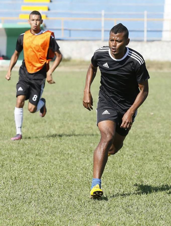 20 futbolistas que hace poco los mirabas en Liga Nacional de Honduras y ahora no se sabe nada de ellos