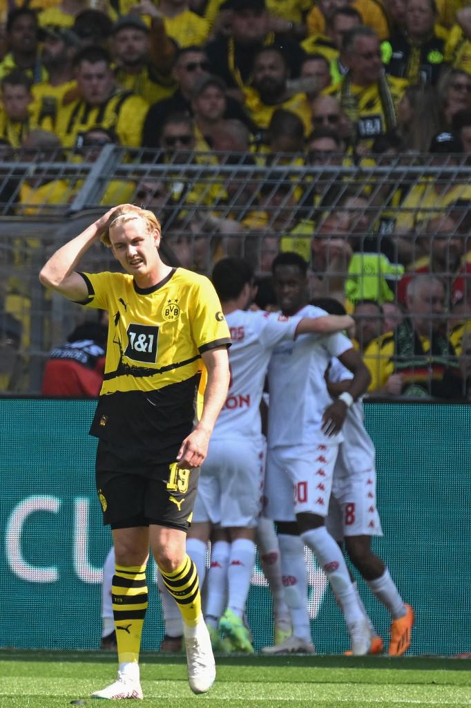 Las desgarradoras imágenes de Reus; Haller y Bellingham destrozados tras la pérdida del título del Dortmund en la Bundesliga