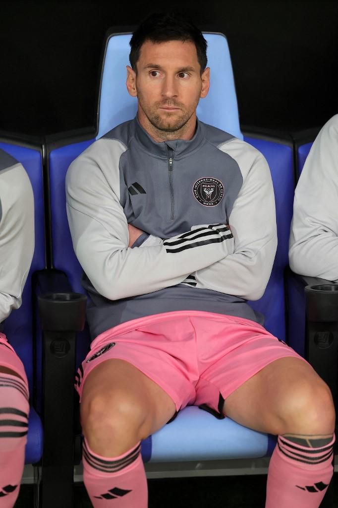 Al Nassr goleó al Inter Miami: la “fiesta” de Cristiano Ronaldo en los palcos y la frustración de Messi en la banca