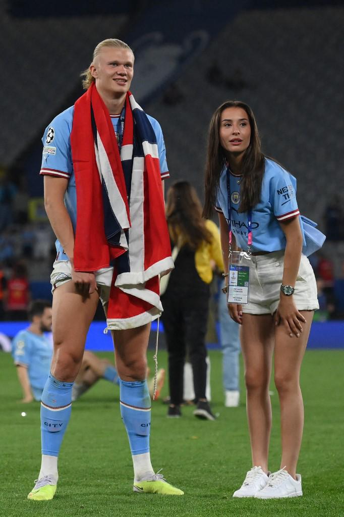 Lo tienen flechado: así festejó Haaland con su bella novia tras ganar la Champions con el Manchester City