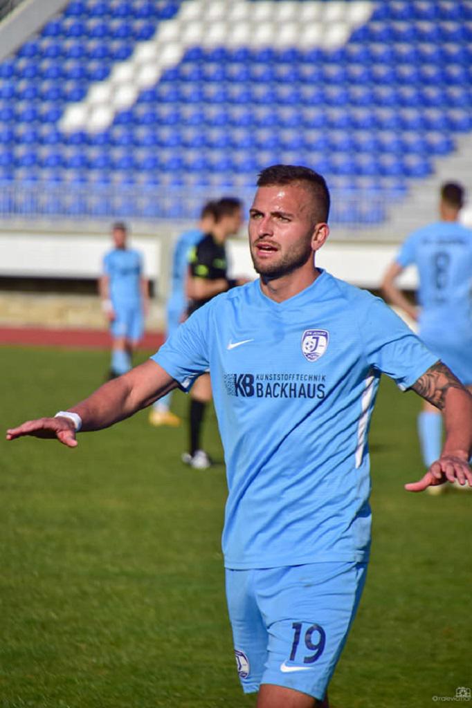 Rodrigo Faust viene de anotar 20 goles en 42 partidos en el fútbol de Montenegro.