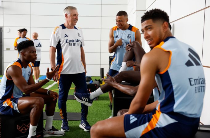 Mbappé ya está con el Real Madrid: así fue su primer entrenamiento y Ancelotti recupera todas sus armas