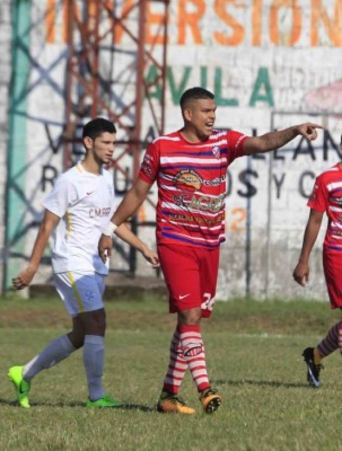 ¿Se suma Mario Berríos? Futbolistas hondureños que desempolvaron los tacos y volvieron del retiro