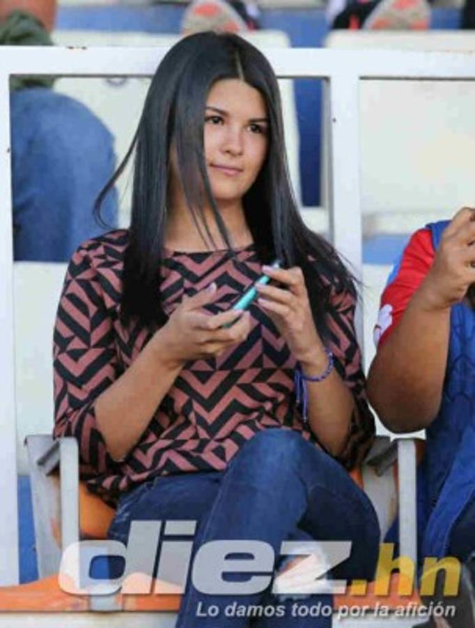 No se vio por tv: El show de Héctor Vargas y el papelito de Isabel Zambrano