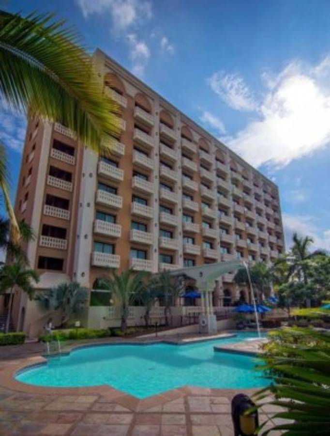 Conocé el lujoso hotel en donde vivió Pep Guardiola y que ahora será la casa de Maradona