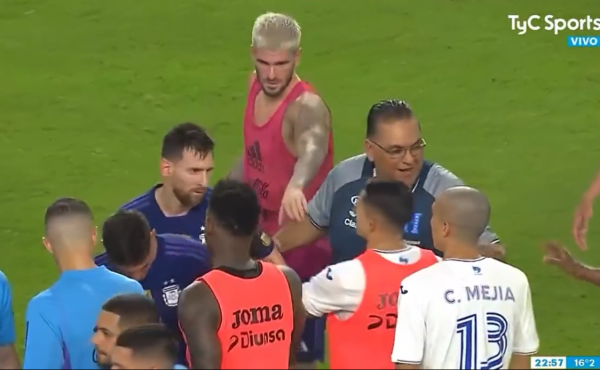 Lo tomó del brazo y le llovieron críticas: kinesiólogo de Honduras revela el gesto de Messi ante su polémica foto