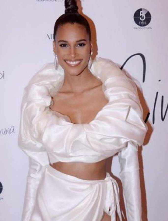 ¿Quién es la linda morena? Los cracks del PSG y la fiesta de cumpleaños que hicieron a la supermodelo  