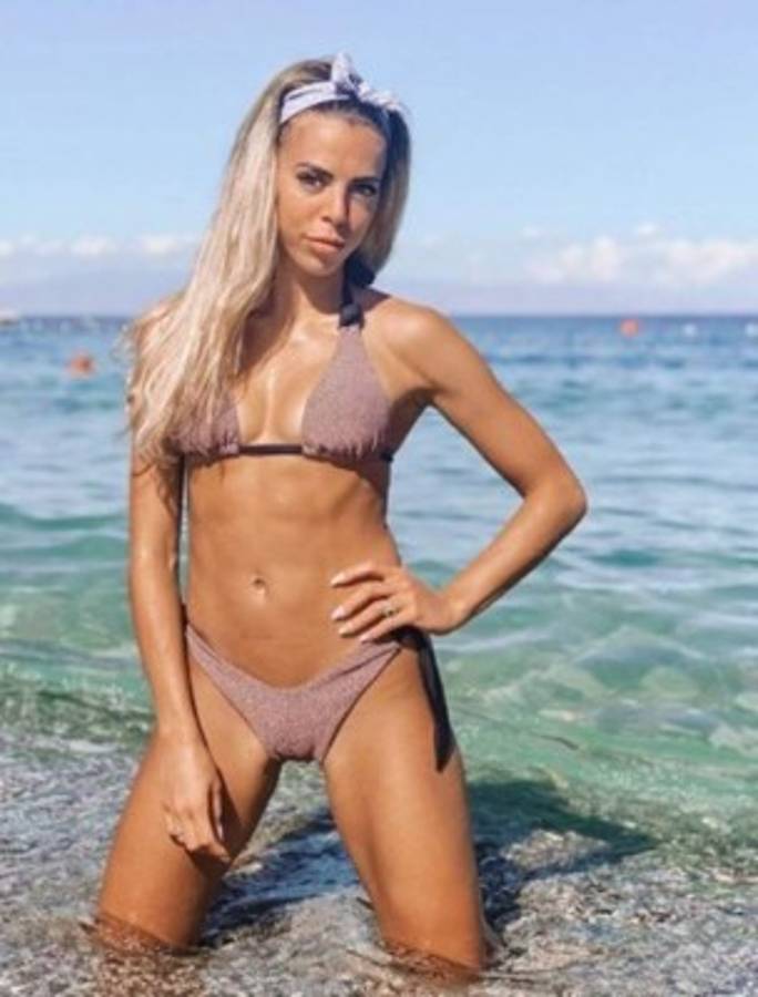 ¡Increíble! El crack del Inter que está envuelto en polémica por romper las normas de circulación con su novia