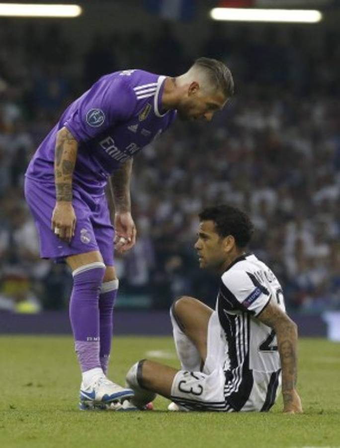 NO VISTE EN TV: Los abrazos de Alves y la chica que se robó la atención en Cardiff