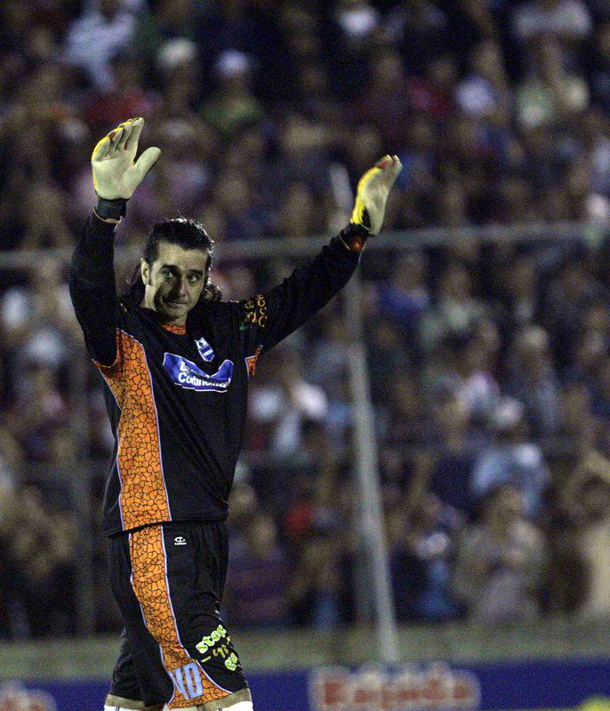 Diego Vázquez se retiró como portero en 2011 con la camiseta del Deportes Savio y enfrentando al Motagua.