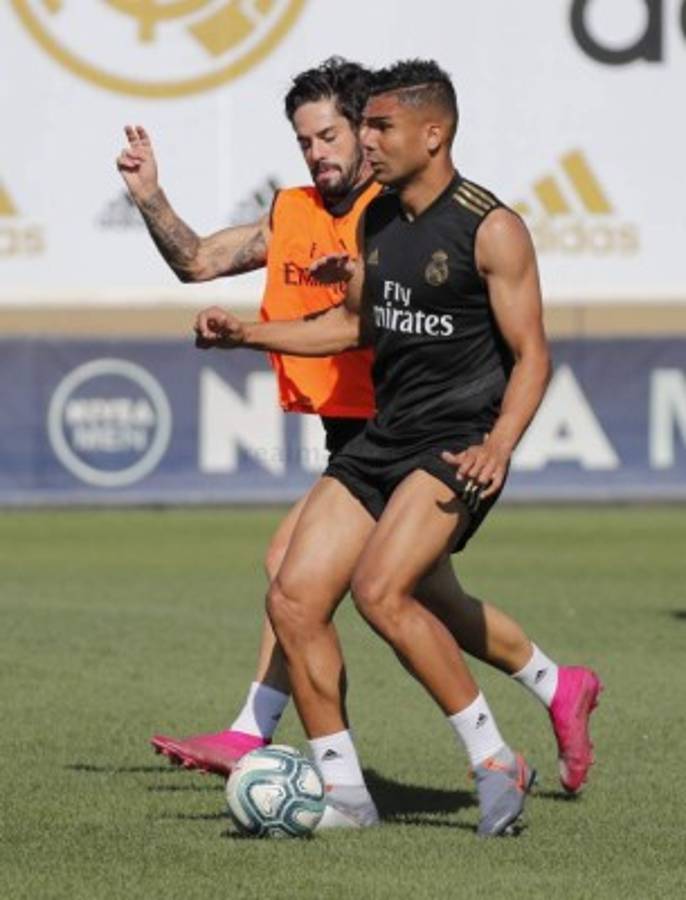 Entrenamiento Real Madrid: El gesto de Marcelo, el dribling de Kubo a Vinicius y la foto entre Keylor y James