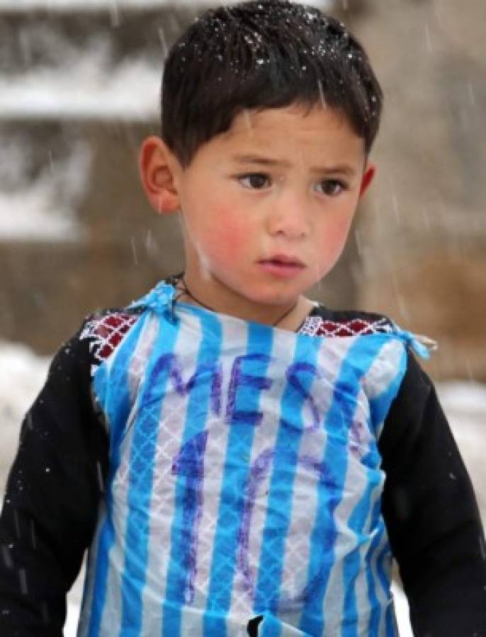 La pesadilla de Murtaza, el niño de la camisa de plástico de Messi: Amenazas y su huida