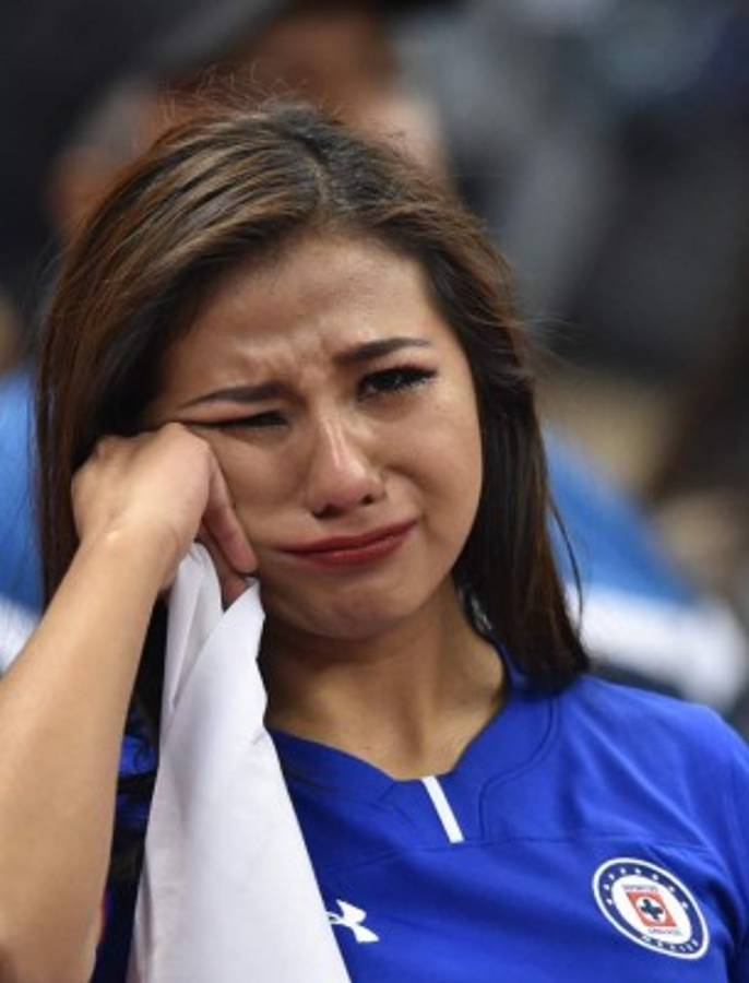 Las dos caras de la final: El festejo de las águilas del América y el llanto del Cruz Azul