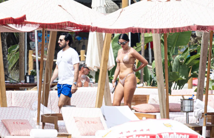 Sin filtros: así fue captada la croata Ivana Knoll en España y sorprendió a sus seguidores