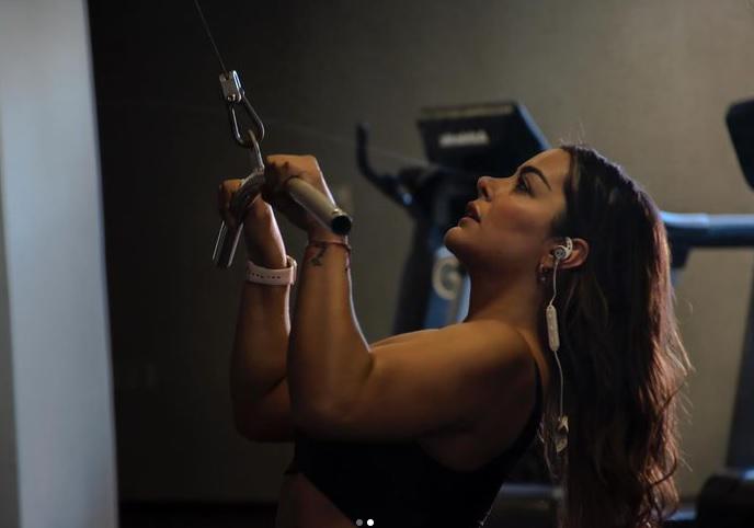 Larissa Riquelme, harta de que le inventen amantes ¿Sigue con Fabbro, en prisión por abuso sexual?