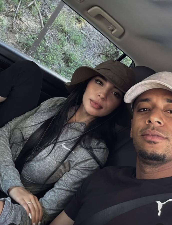 Choco Lozano se divierte con su bella pareja: Así son las vacaciones del hondureño previo a definir su futuro