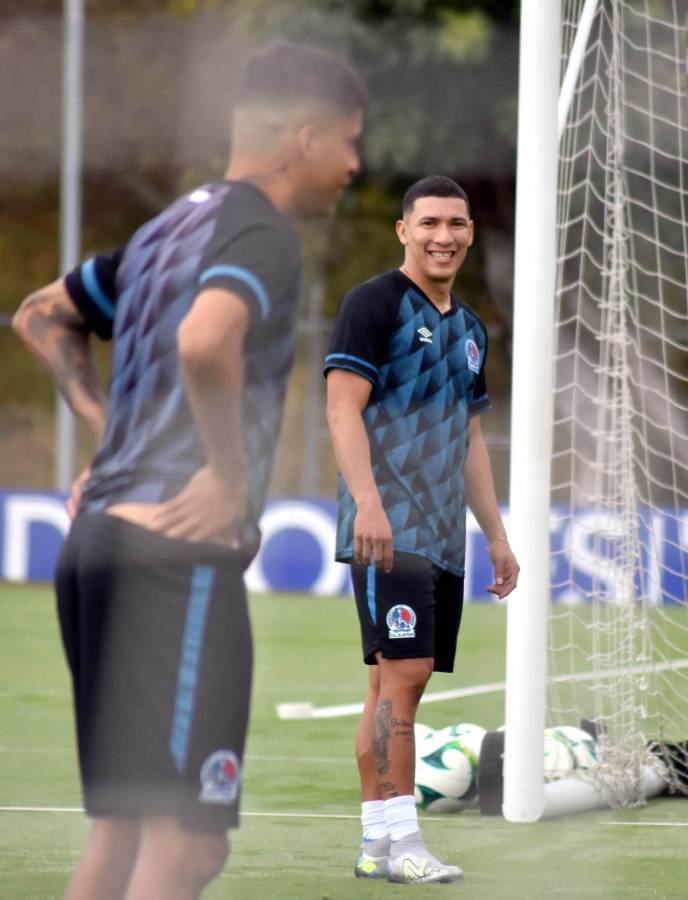 FOTOS: Olimpia recibe visitas inesperadas en el inicio de pretemporada; fichajes albos se muestran felices