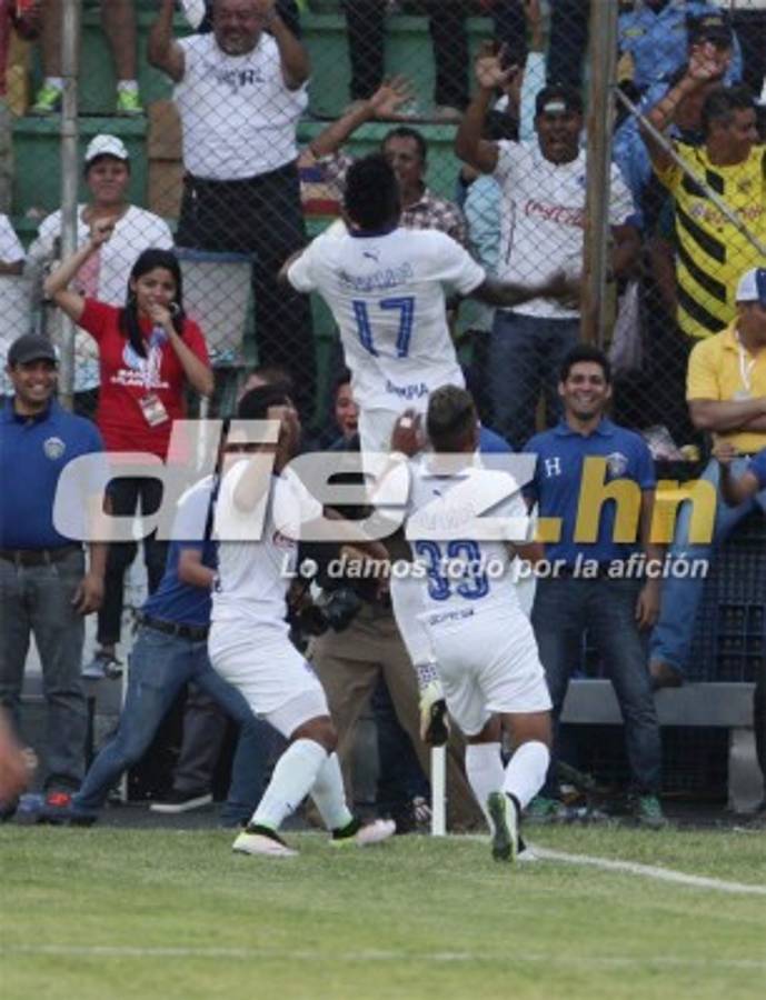 ¿Serán estas las últimas 15 fotos de Alberth Elis como jugador de Olimpia?