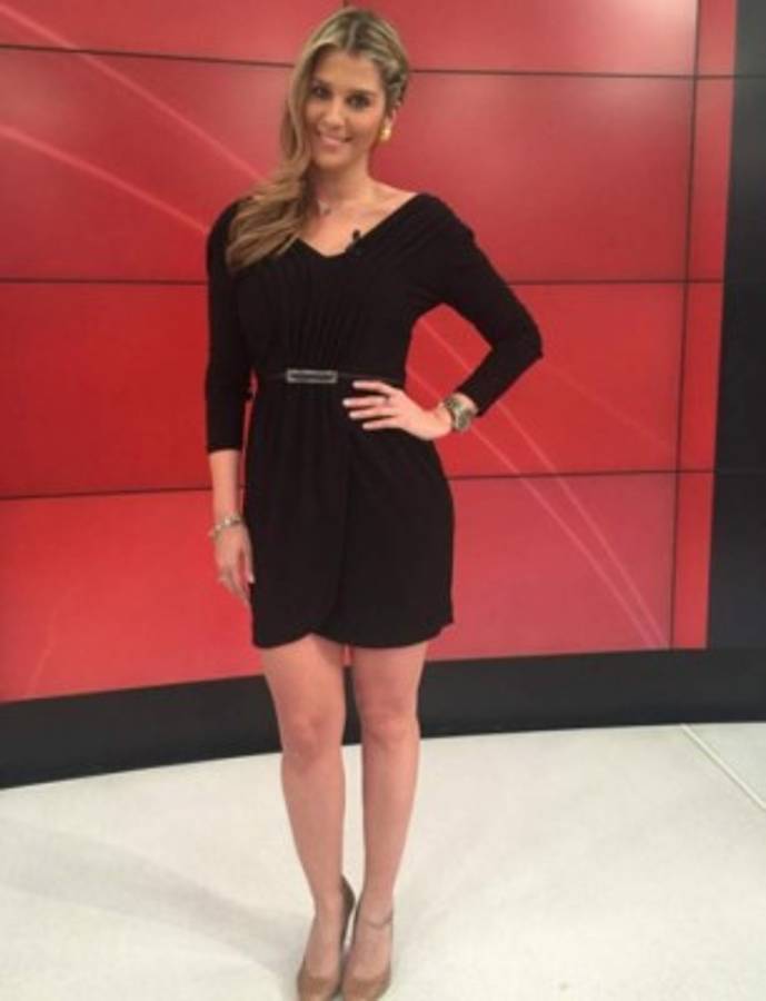 Andrea Guerrero, la bella periodista que se emocionó al entrevistar a James Rodríguez