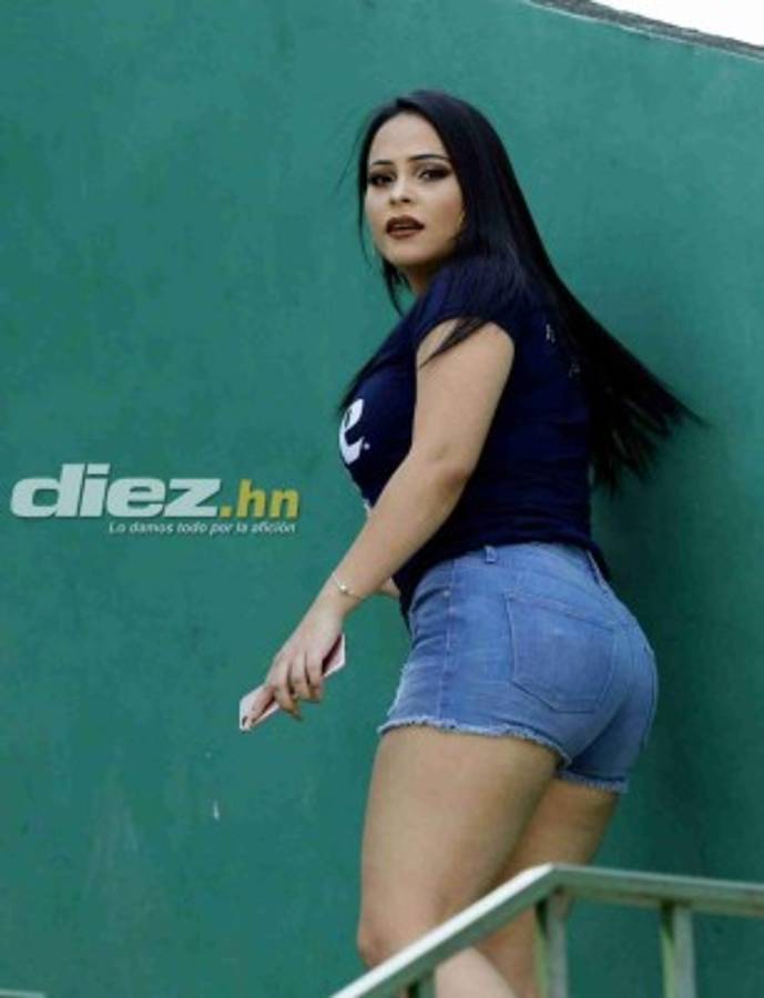 ¡Bellísimas! El Clásico entre Marathón y Real España se llena de lindas chicas