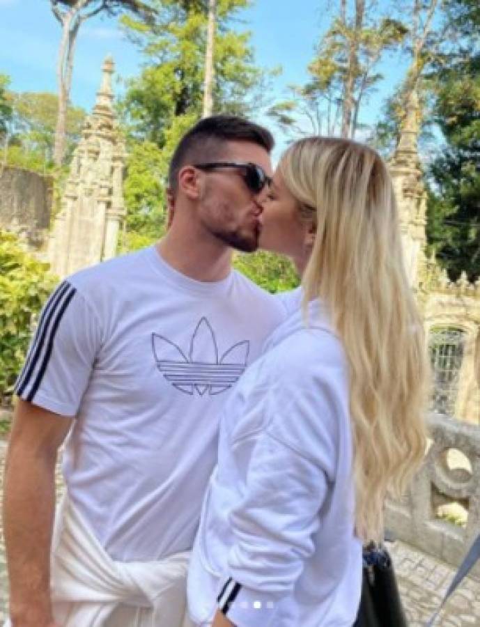 Jovic hizo un Icardi y le 'robó' la novia a su propio compañero de selección; la serbia es una preciosura