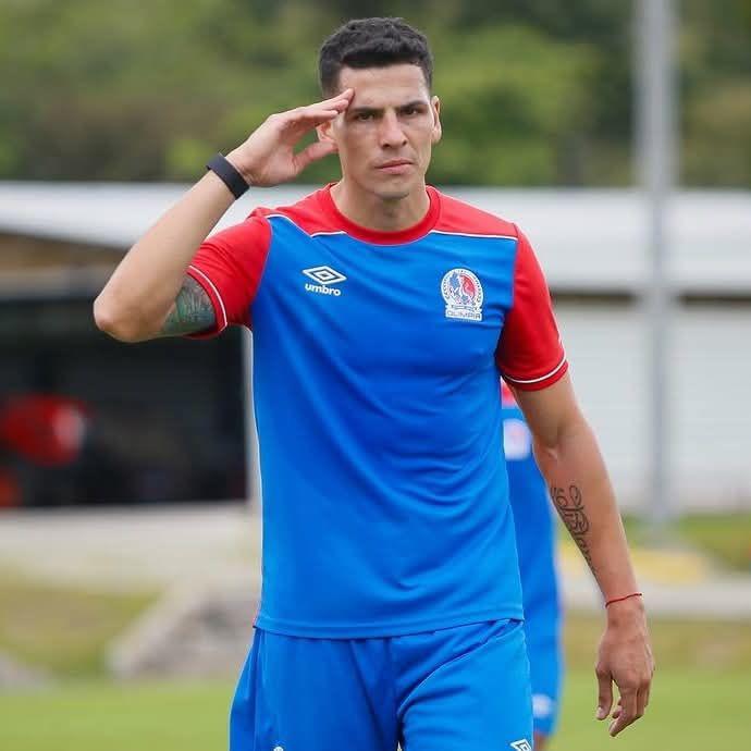 FICHAJES: Deja Real España y se va a Olimpia, Motagua apuntala otra contratación sorpresa y Jeaustin Campos con bombazo