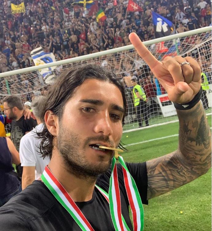 De ser llamado el “nuevo Pirlo” a dejar el fútbol por las lesiones y dedicarse a la ganadería