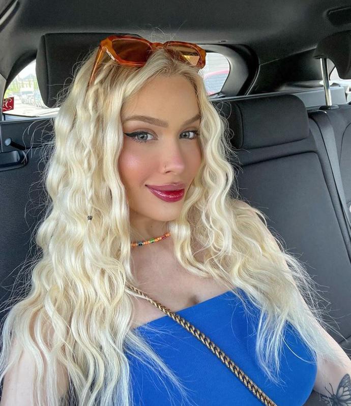 Karoline Lima, la sensual novia de crack del Real Madrid que dejó con la boca abierta a todos en el Bernabéu