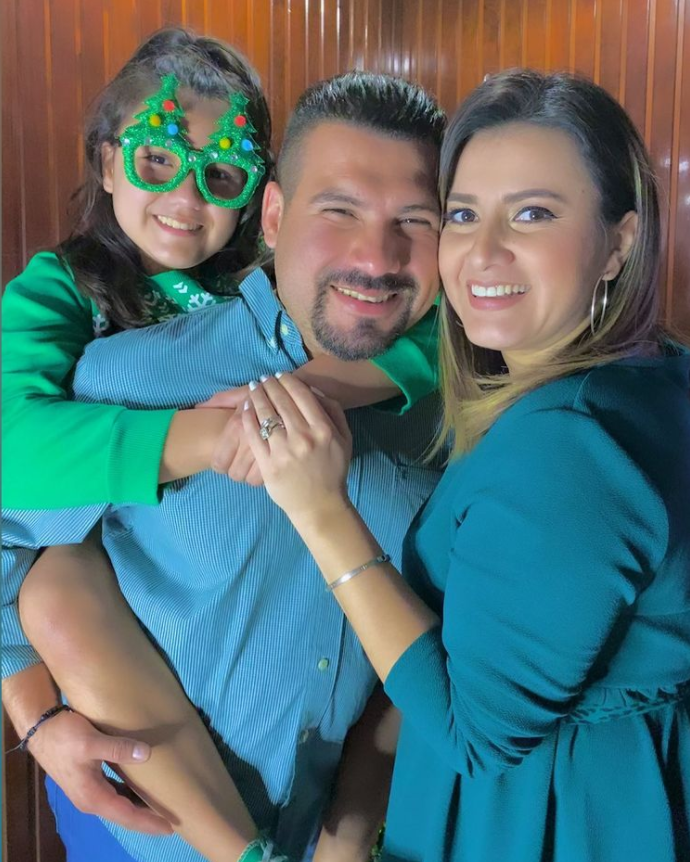 ¡Qué muñecas! Presentadoras y modelos hondureñas enamoran en la Navidad 2021