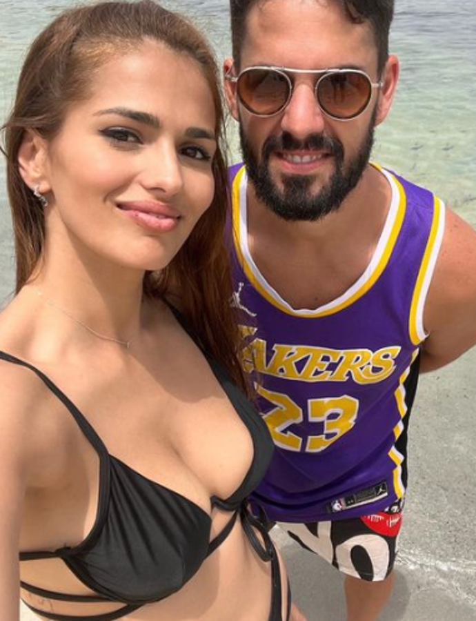 La novia de Isco se burla de Dani Alves luego de cambiar otra vez su versión y agita las redes sociales