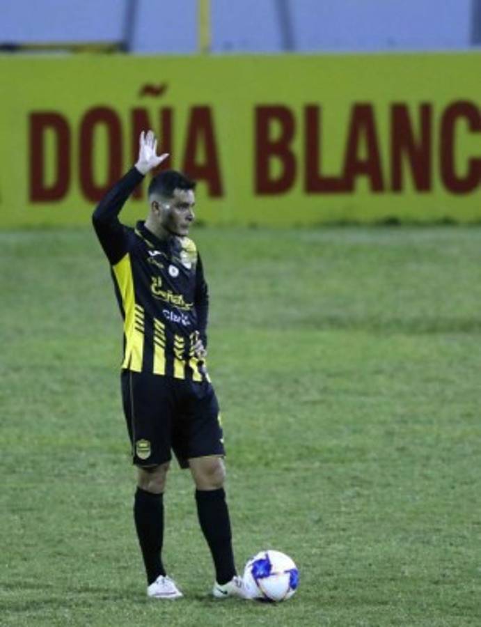 Fichajes: Jugador pide marcharse de Olimpia, Plan B en Real España si 'Buba' se va y Elis es noticia