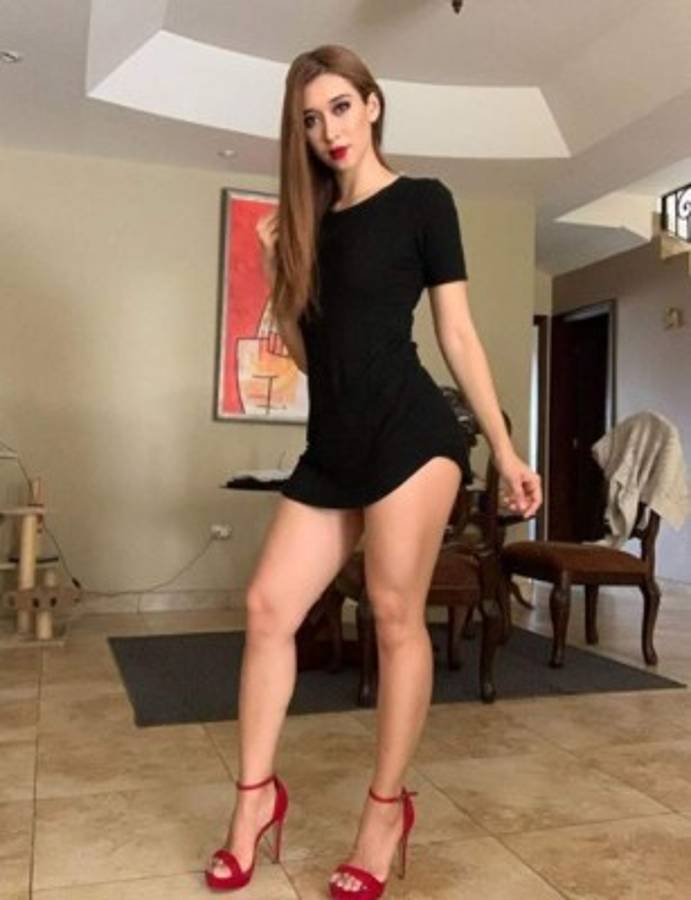 Daniela Servellón, la 'muñequita' hondureña que derrocha belleza en Instagram