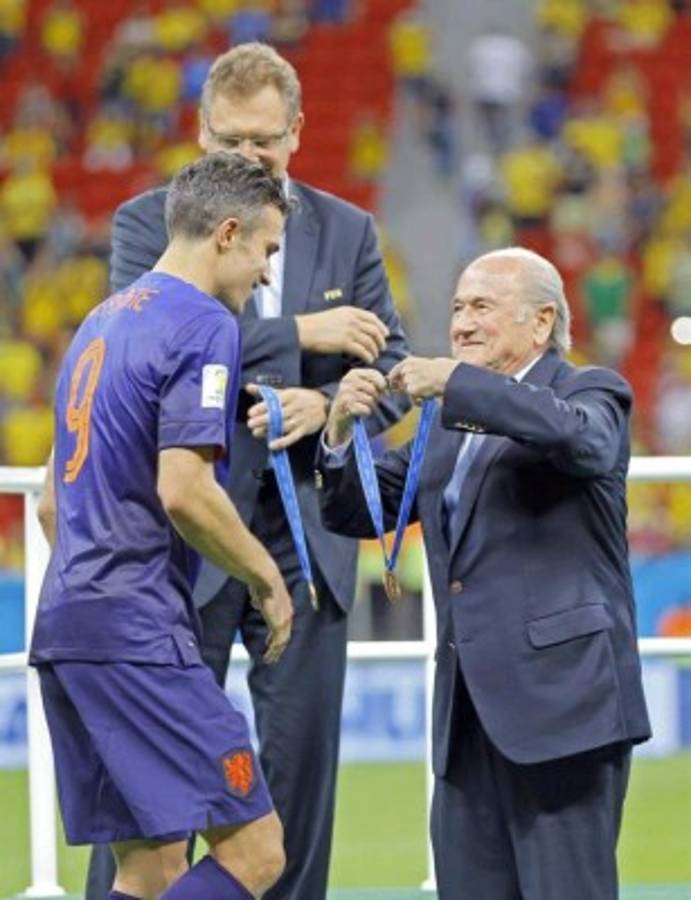 Triste adiós a Brasil. Holanda golea 3-0 y es tercer lugar del mundial .
