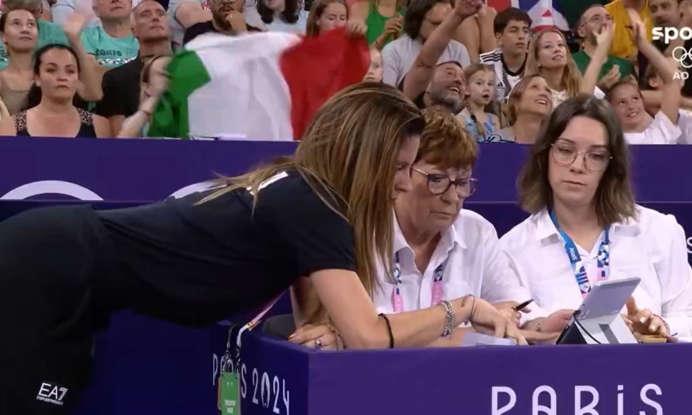 Juegos Olímpicos París 2024: Claudia Mancinelli, la entrenadora italiana que se hizo viral y es furor por su protesta