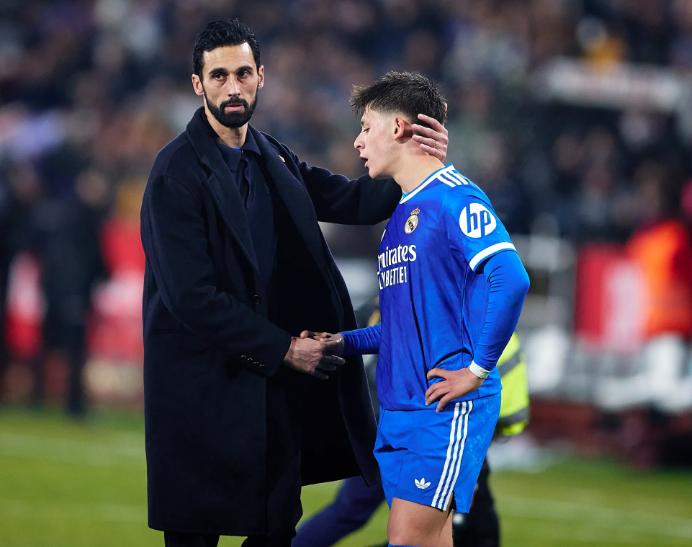 Mbappé mueve los hilos: ¡el técnico que le pide a Florentino como reemplazo de Arbeloa en el Real Madrid!