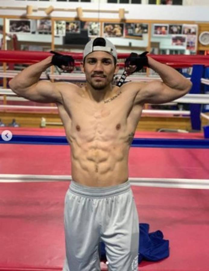 ¡Puro músculo! El 'salvaje' cambio físico del boxeador Teófimo López en solo seis años